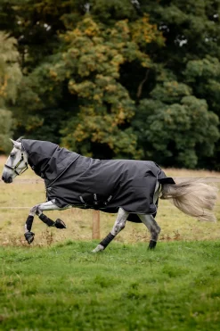 Horseware Amigo Super Bravo Plus utedekken med avtakbar halsdel, 250 g