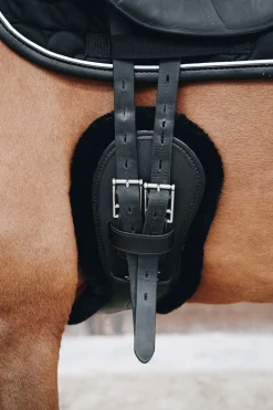 Kentucky Horsewear saueskinn anatomisk gjord, kort
